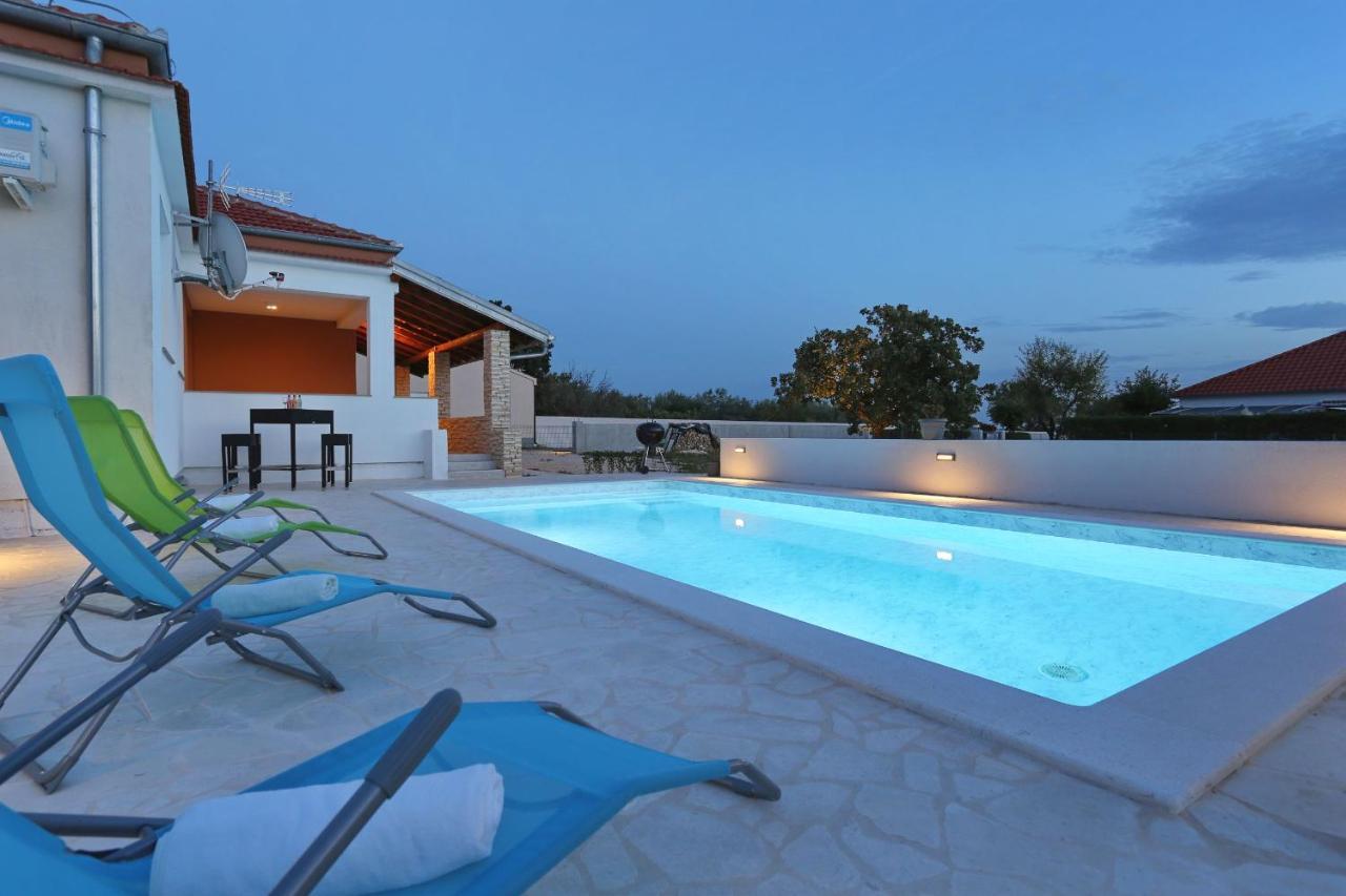 Holidayhouse Alirio With Heated Pool. Vrsi Exteriör bild