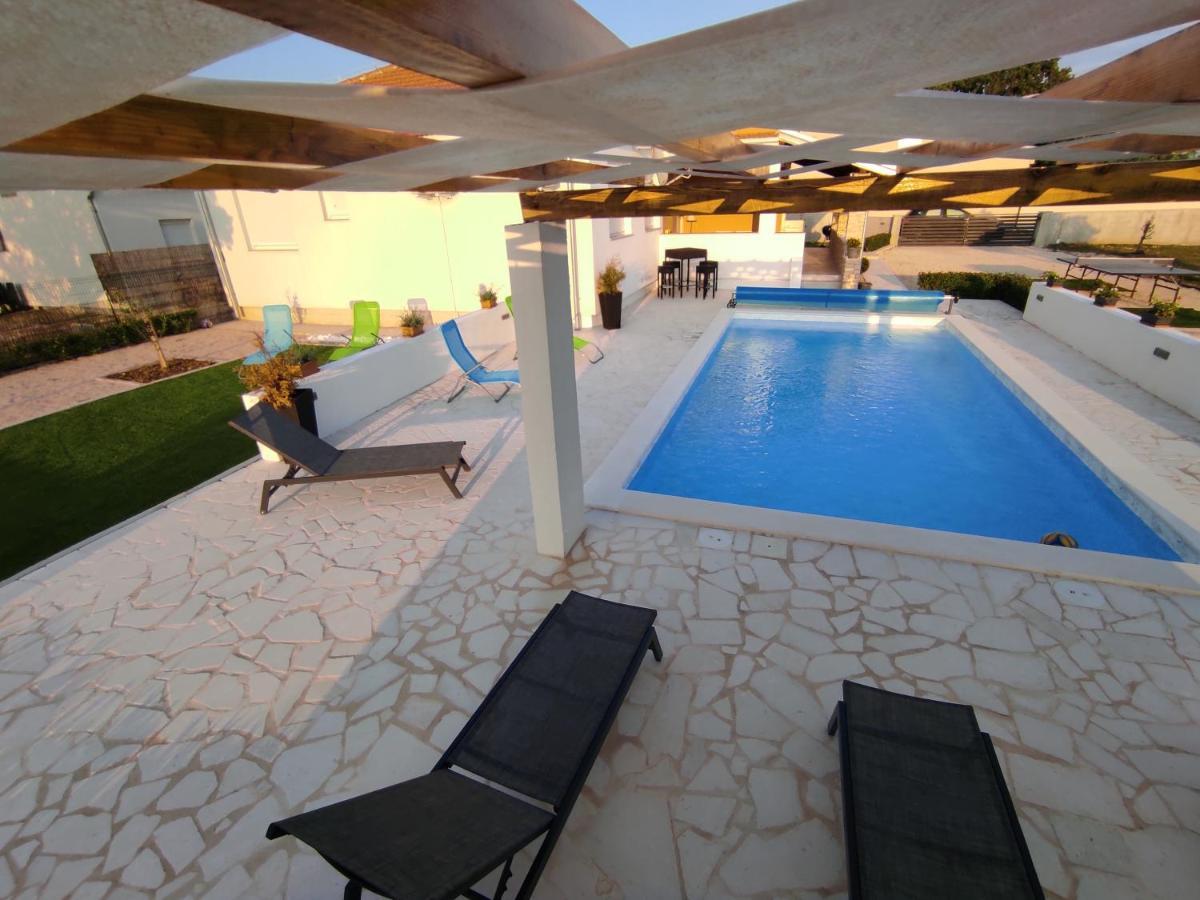 Holidayhouse Alirio With Heated Pool. Vrsi Exteriör bild