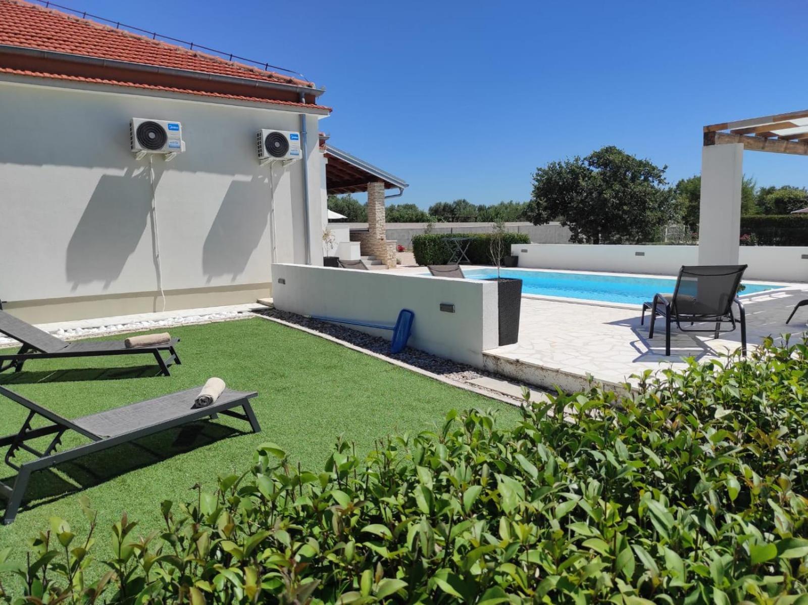 Holidayhouse Alirio With Heated Pool. Vrsi Exteriör bild